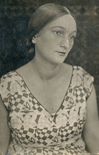 Лидия Павловна Оленич-Гнененко. 1937 г. Туапсе